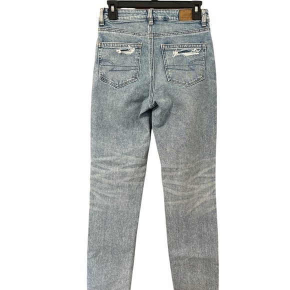 American Eagle Strigid Mom Jean Women Size 0 Reg Light Wash Denim Pant Comfort - Picture 5 of 5